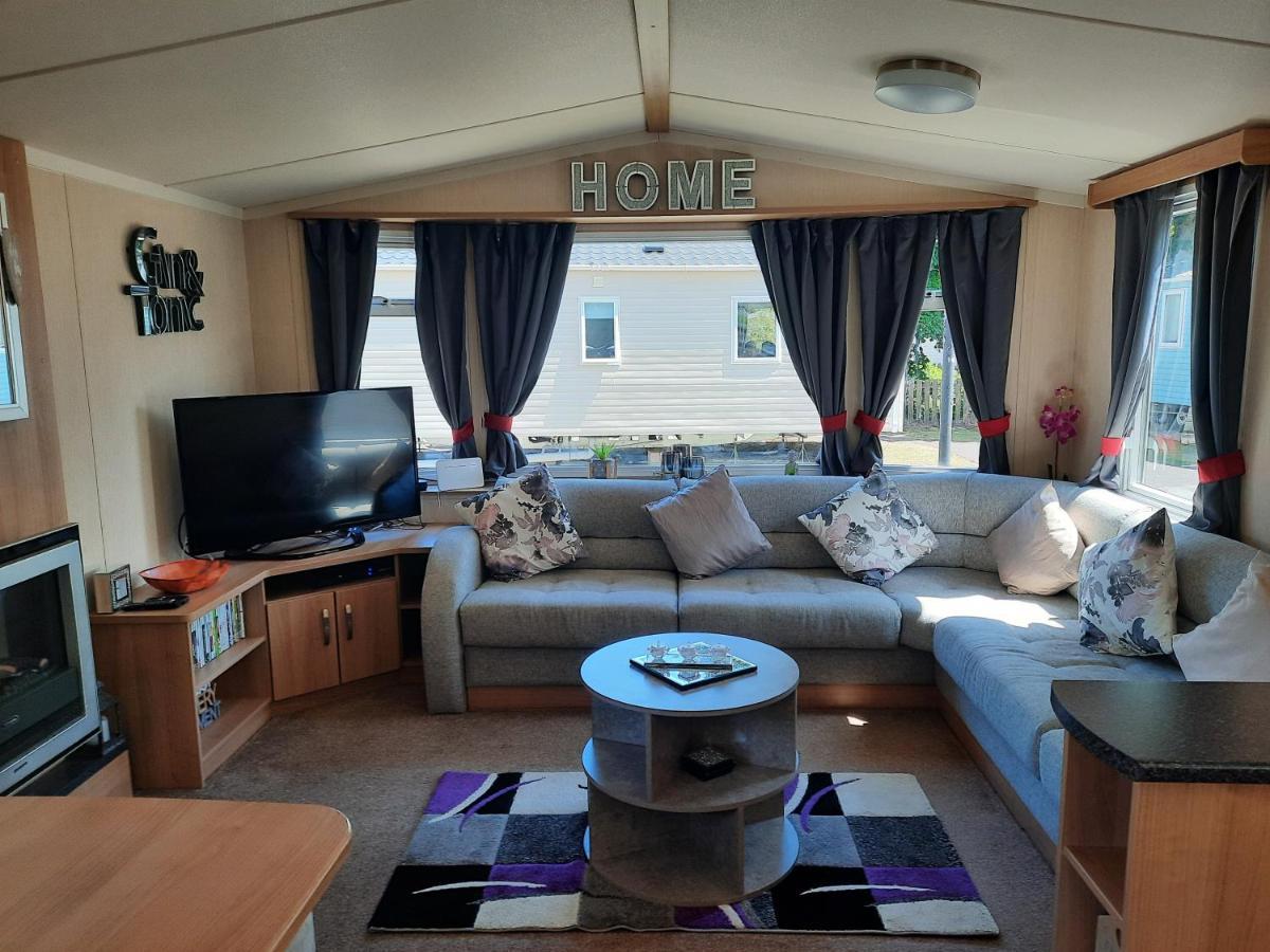 Haggerston Castle 3 Bedroom Deluxe Holiday Home Cheswick  Exteriér fotografie